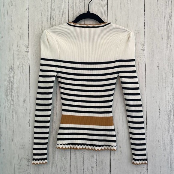 FRANCESCA'S Fitted Striped Sweater Scalloped Edges Cream/Black/Mustard Small - Picture 6 of 8